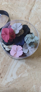 (Restock) Mini Matte hibiscus Hair Claw