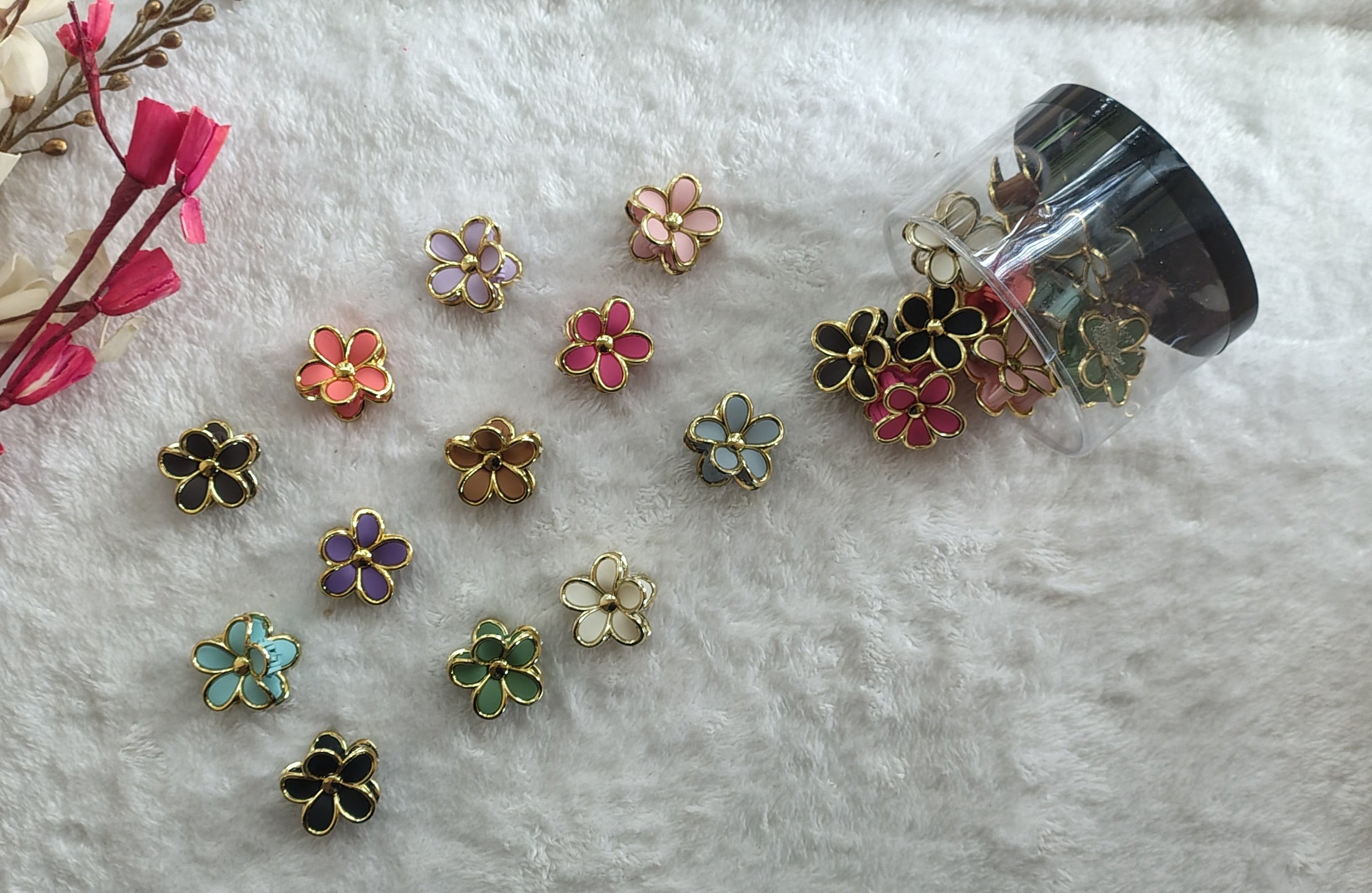 Floral Mini Hair Claw Clips – Gold Finish Flower Design