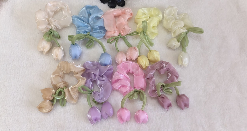 Tulip Scrunchie