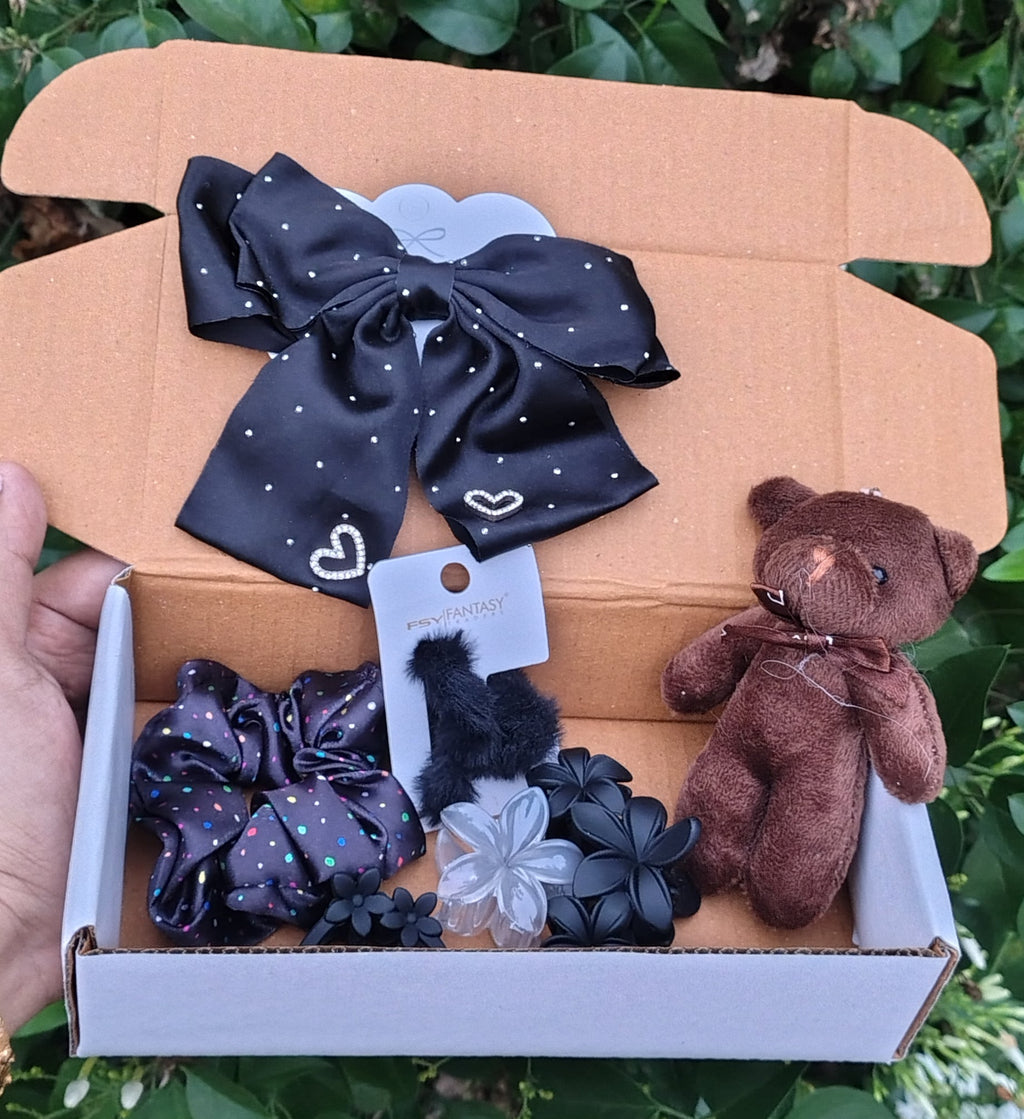 Bow & Blossom Teddy Gift Hamper” 🎀🧸