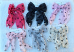 Elegant Bow Hair Clip with Pearl Detailing – Trendy Girls Hair Accessory