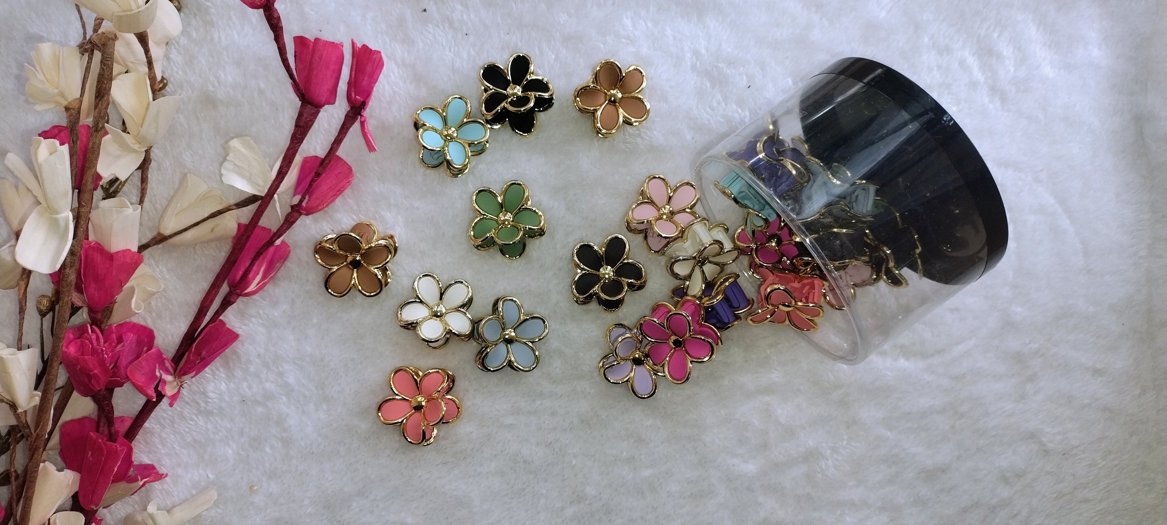 Floral Mini Hair Claw Clips – Gold Finish Flower Design