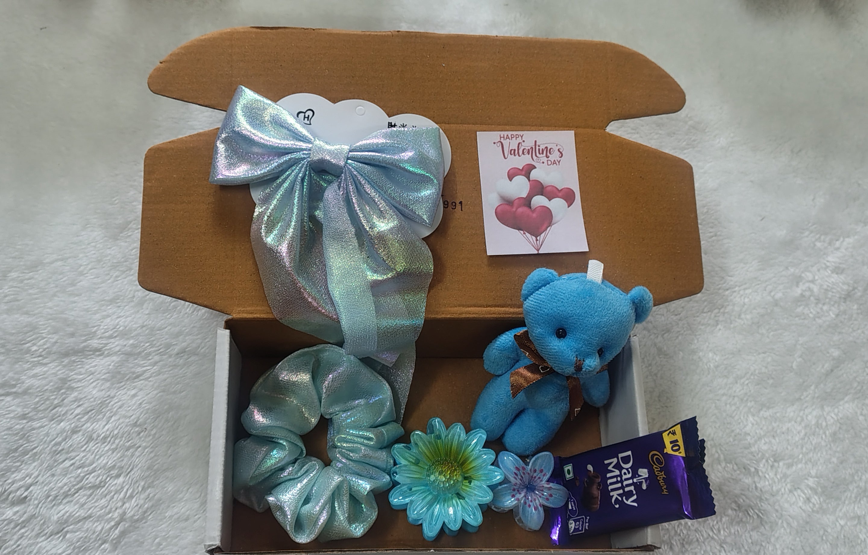 Valentine’s Day Special Mini Gift Hamper