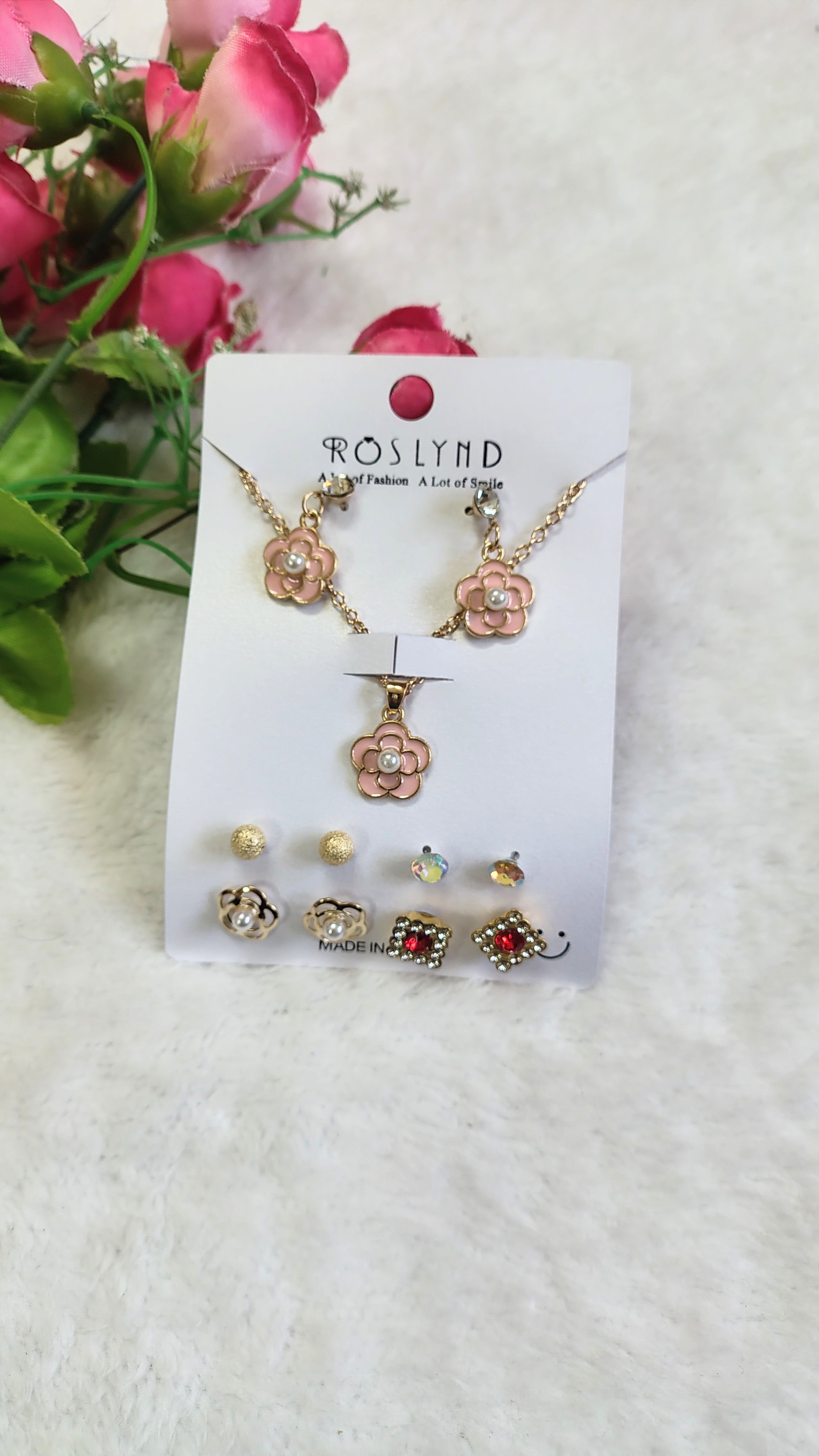 Flower Pendant Necklace & Earrings Combo Set (5 Pairs + Chain)