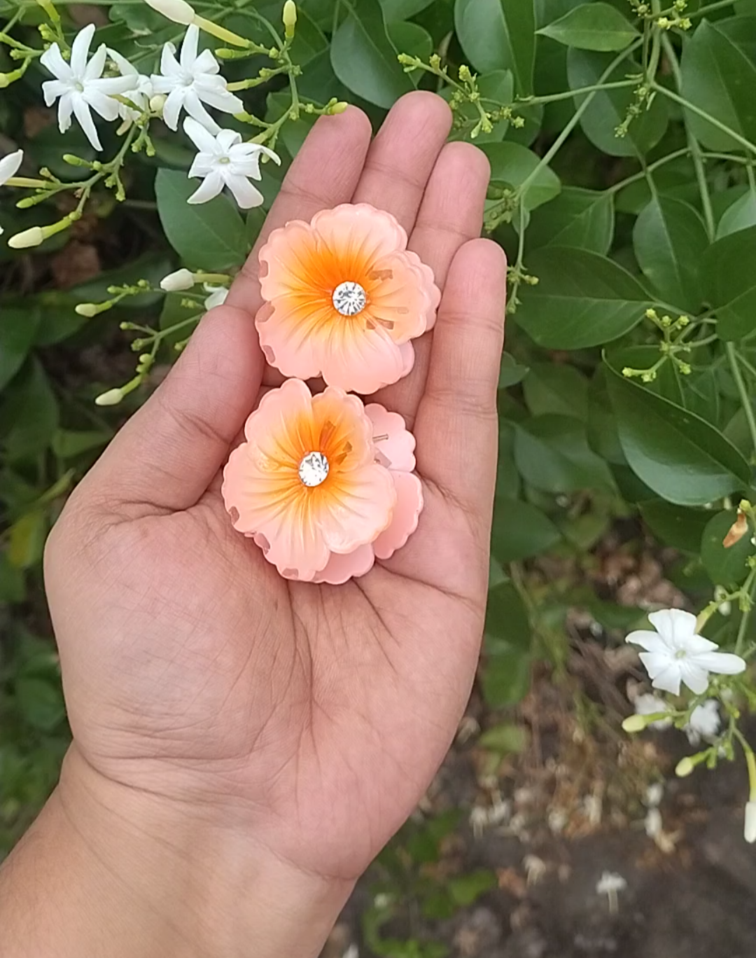 Premium Flower Claw with Center stone