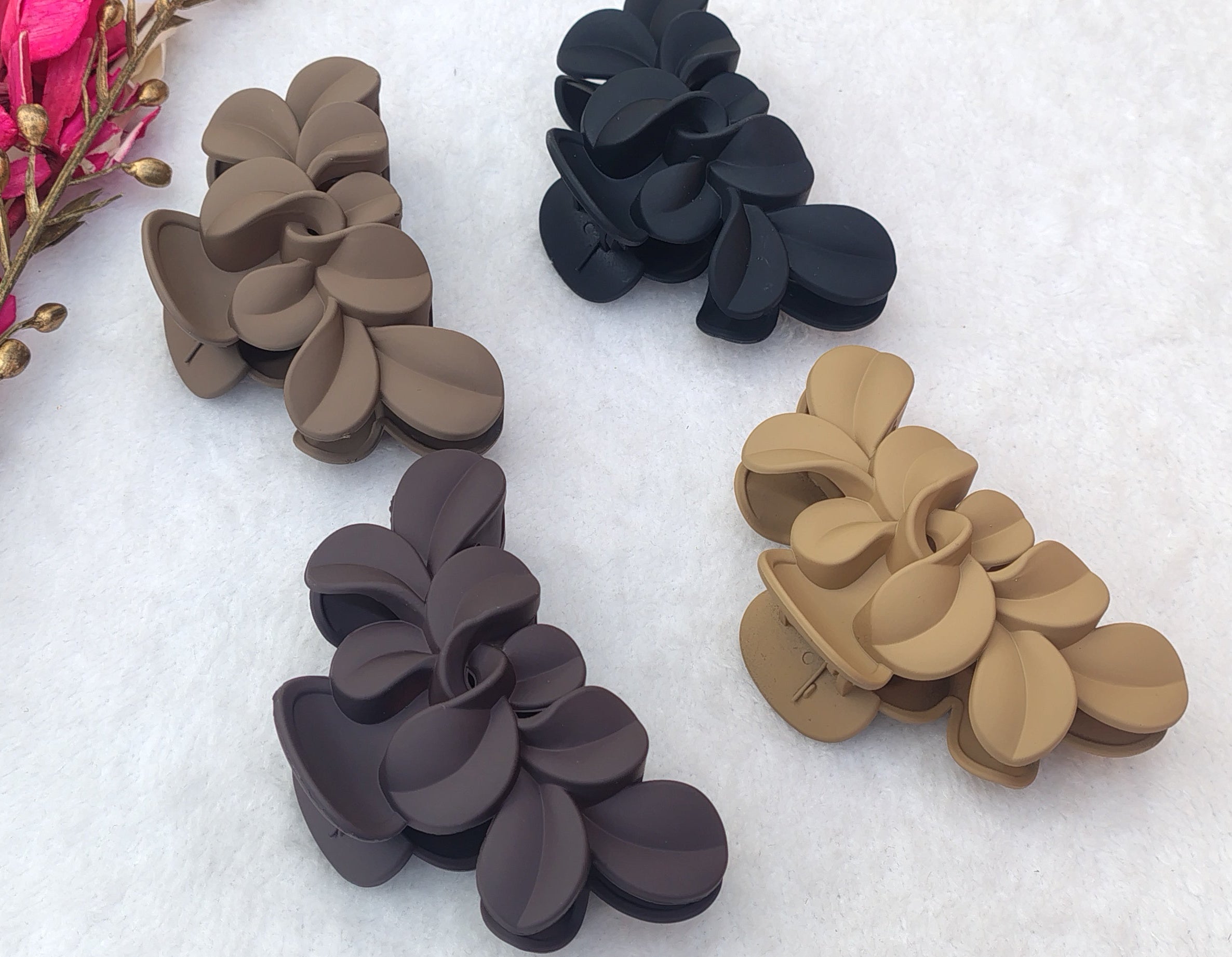 Matte Flower Hair Claw Clips – Elegant Daily Wear